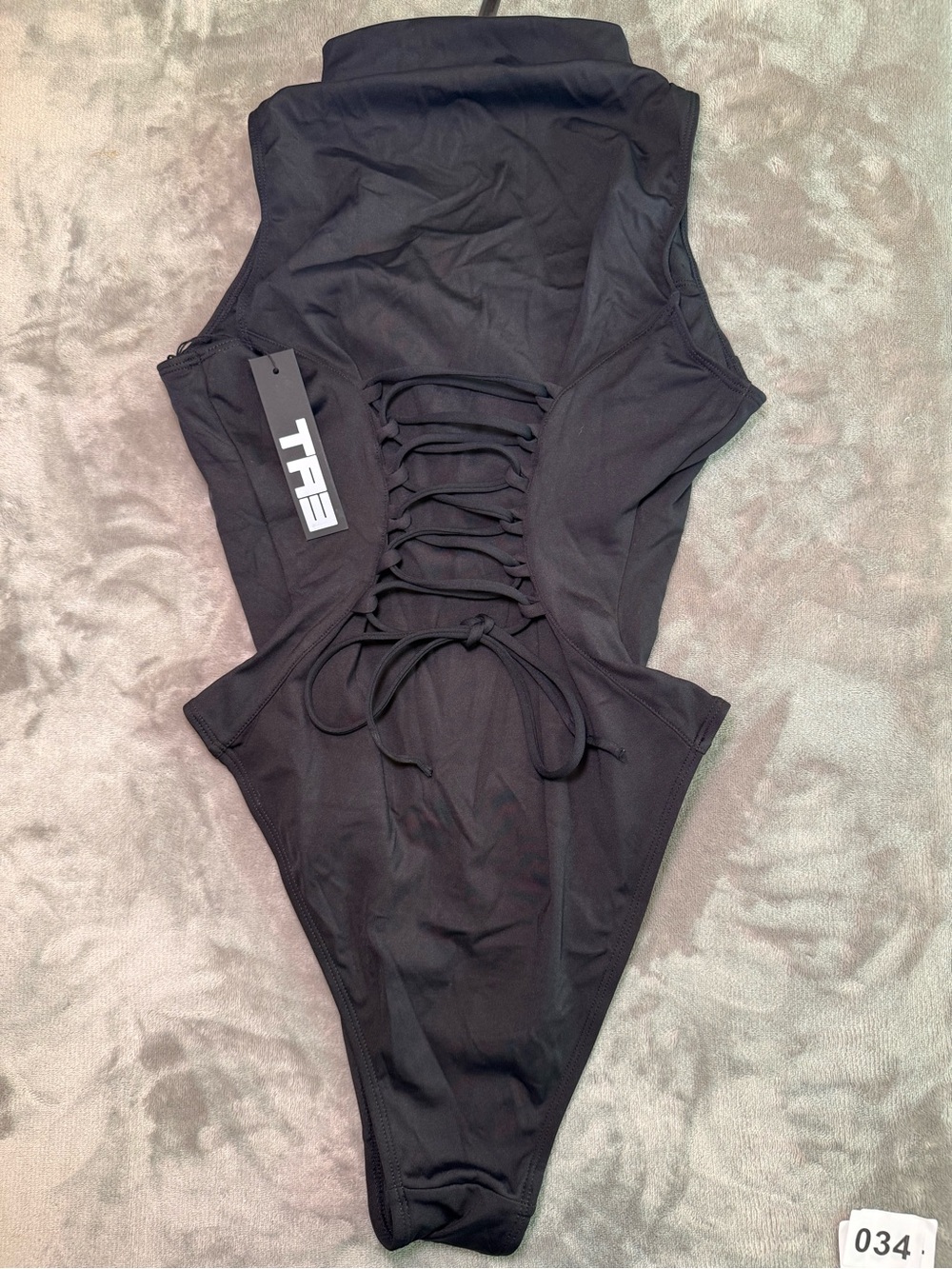 Ta3 Hi Cut Sleeveless Surfy- Medium Short - Picture 4 of 5
